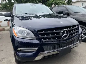 Mercedes-Benz M Class ML350 4MATIC 4dr SUV AWD (3.5L 6cyl 7A) 2015 Blue