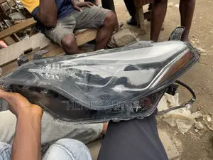 Set Headlamp Corolla 2018