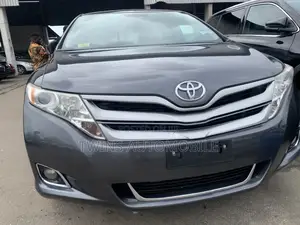 Toyota Venza AWD 2011 Gray
