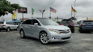 Toyota Venza XLE 4dr Wagon AWD (2.7L 4cyl 6A) 2015 Silver