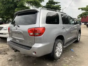 Toyota Sequoia 2017 Silver