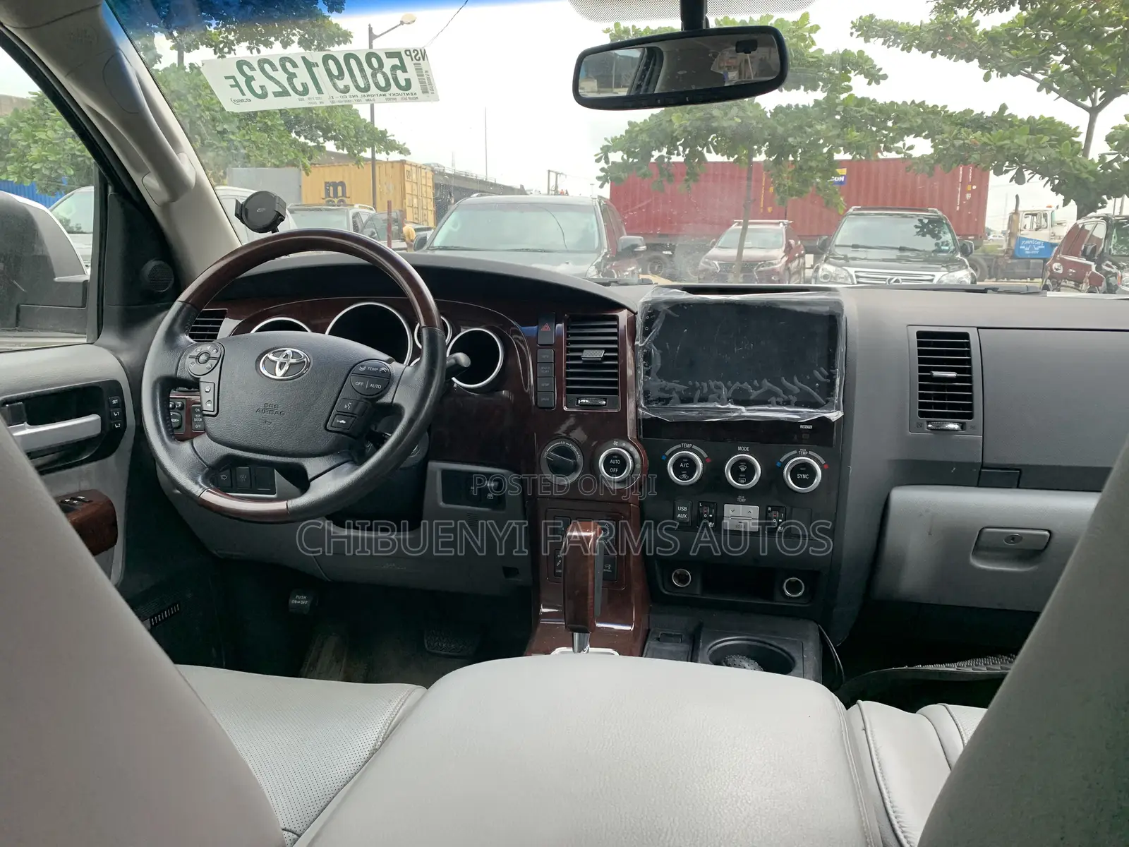 Toyota Sequoia 2017 Silver