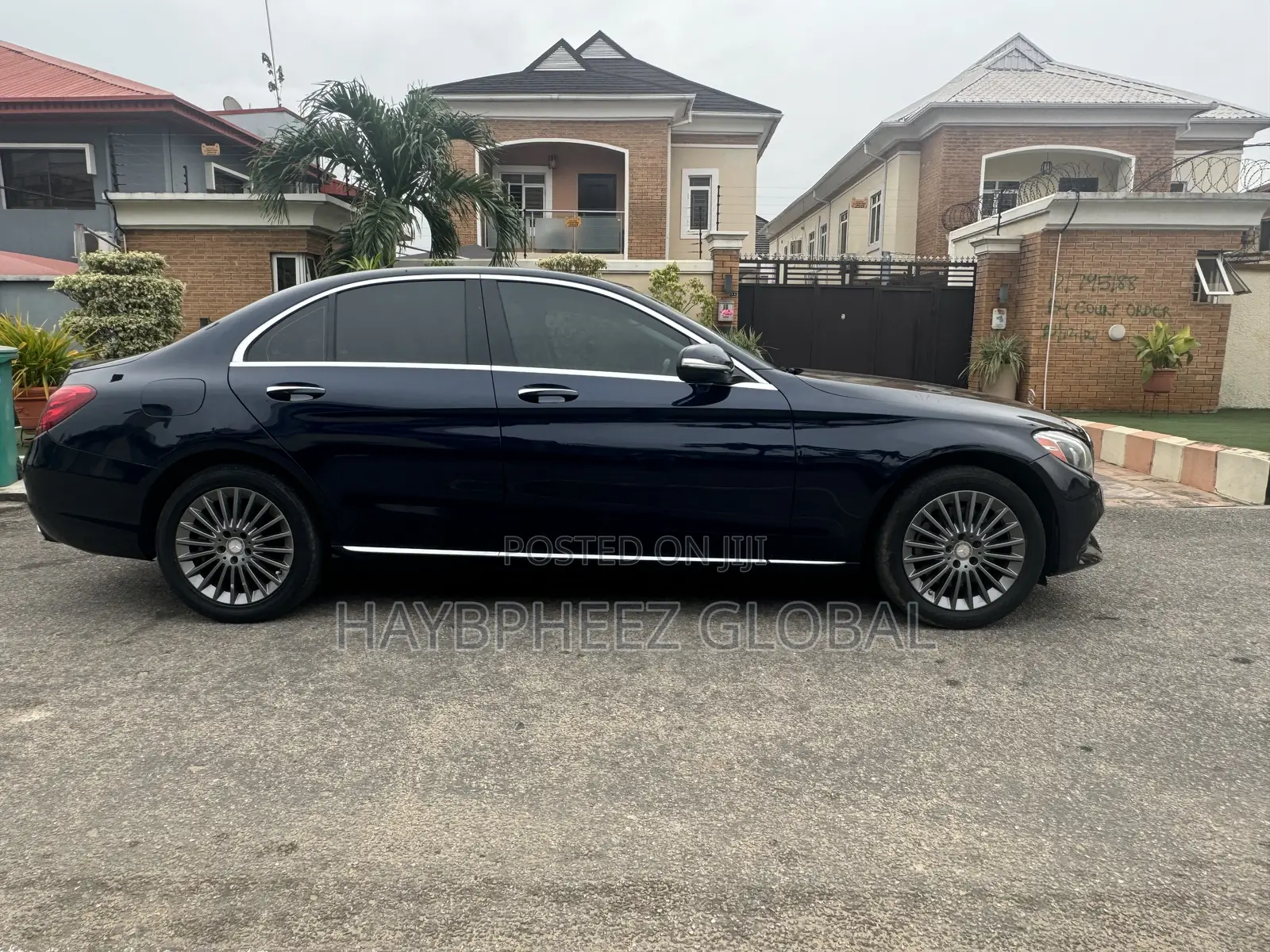 Mercedes-Benz C300 2015 Blue