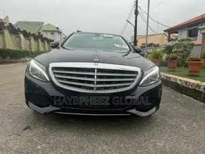 Mercedes-Benz C300 2015 Blue