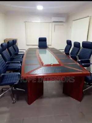 Comfrance Table by 18 Seaters