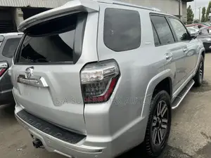 Toyota 4-Runner 2014 Silver