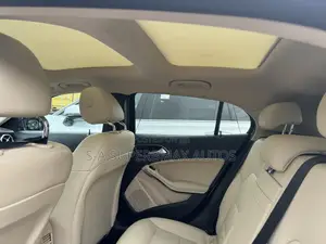 Mercedes-Benz GLA 250 2018 Blue