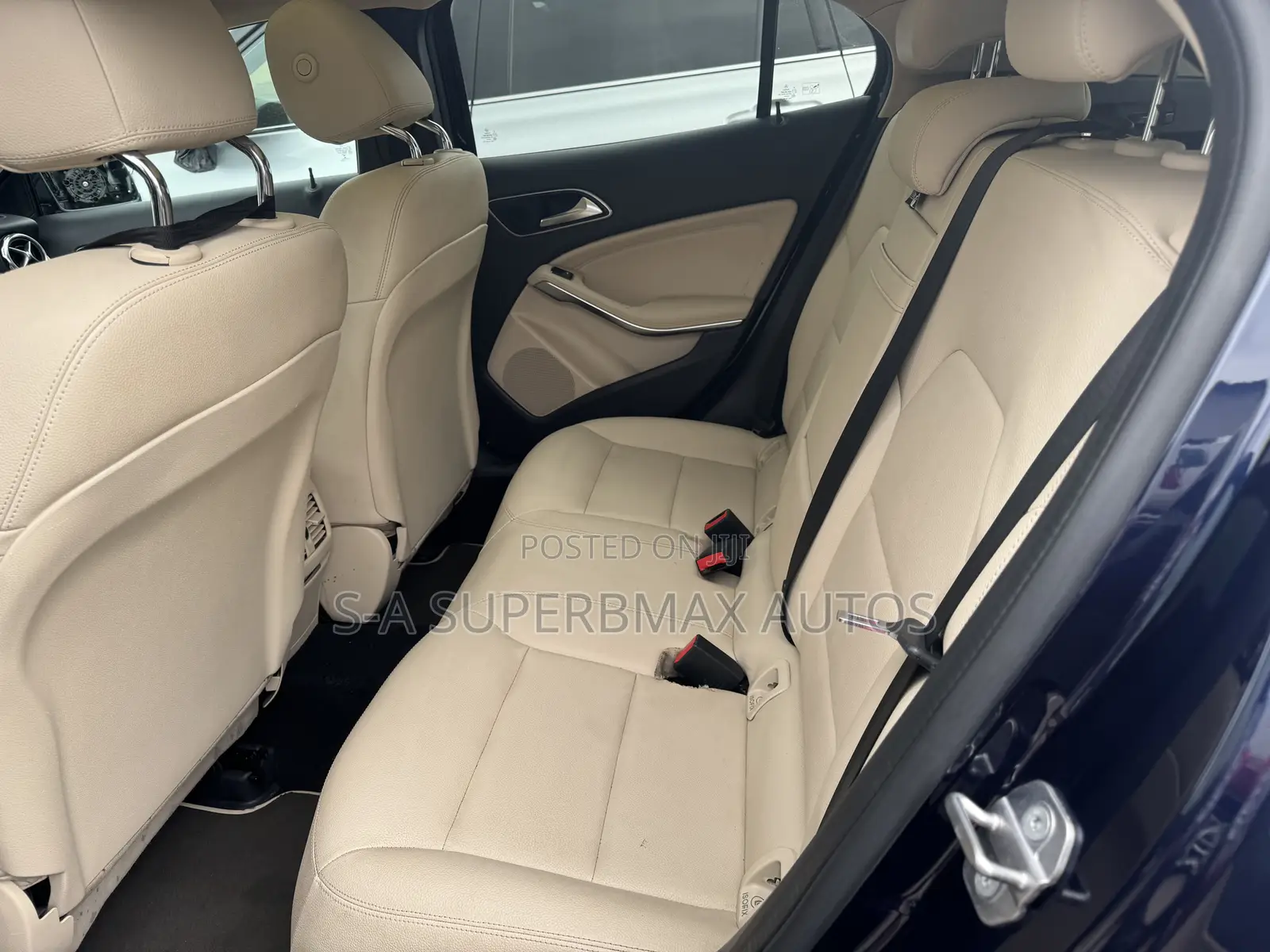 Mercedes-Benz GLA 250 2018 Blue