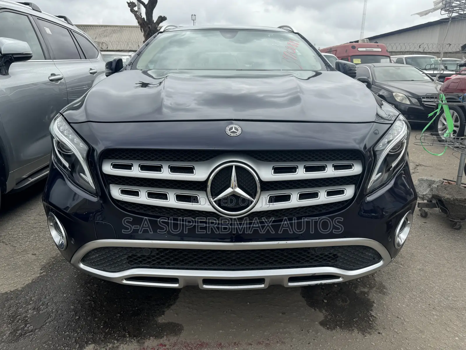 Mercedes-Benz GLA 250 2018 Blue