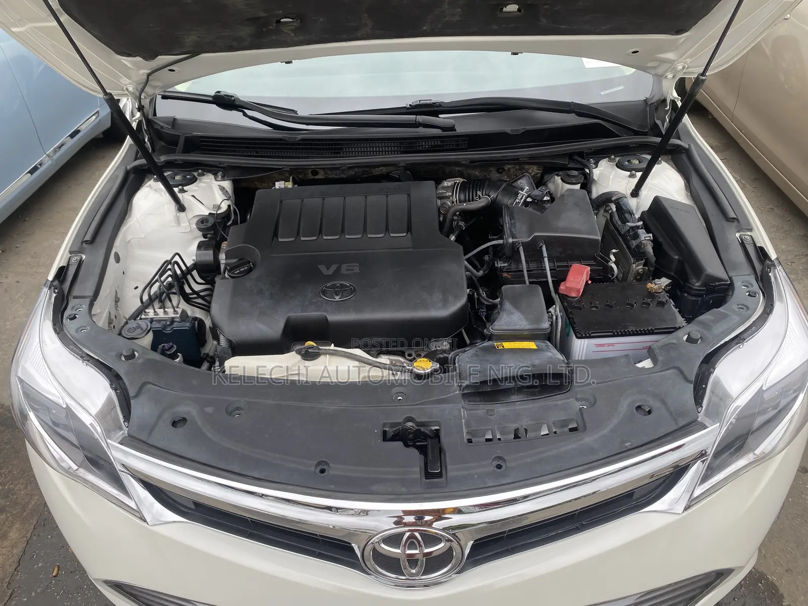 Toyota Avalon 2013 White