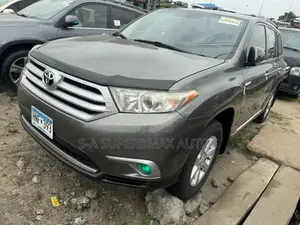 Toyota Highlander Limited 2011 Green