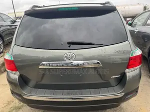 Toyota Highlander Limited 2011 Green