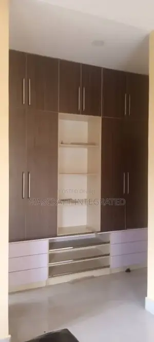 HDF Wood Wardrobe