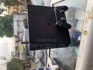Playstations 4 Slim Console Hacked 7 Games Installed