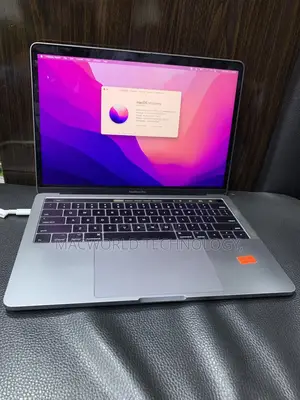 Laptop Apple MacBook Pro 2017 16GB Intel Core i7 SSD 1T