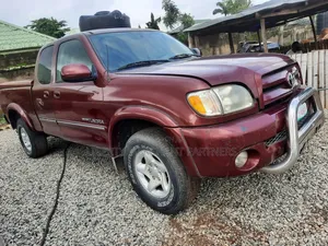 Toyota Tundra 2004 Red