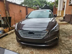 Hyundai Sonata SE PZEV 4dr Sedan (2.4L 4cyl 6A) 2015 Gray