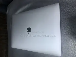 Laptop Apple MacBook Pro 2018 16GB Intel Core I7 SSD 1T