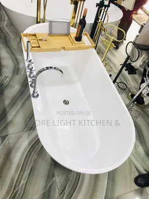 Executive Bath Tub