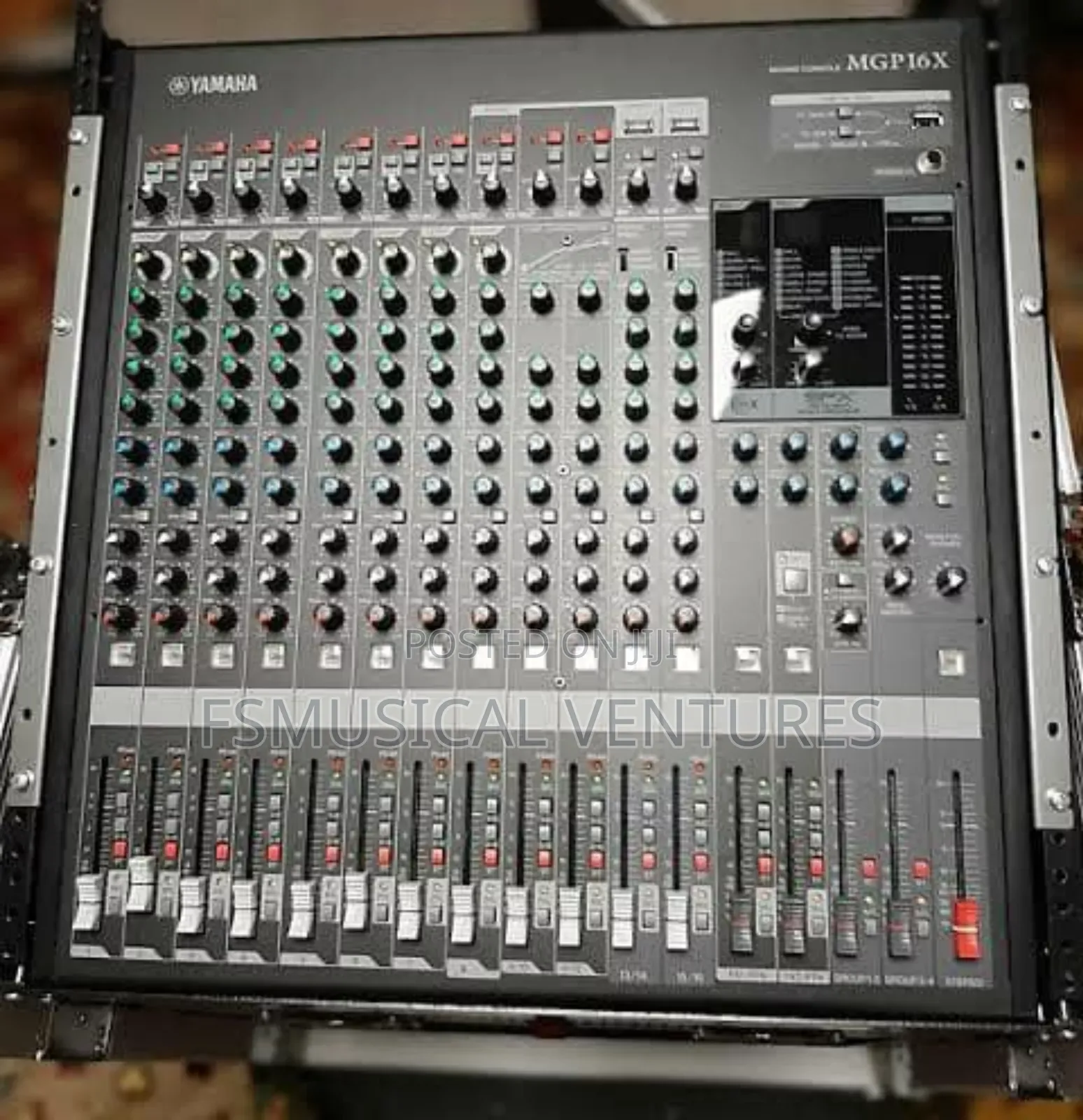 Yamaha MGP16X Console Mixer