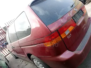 Honda Odyssey 2003 Red