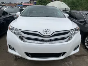 Toyota Venza AWD 2010 White