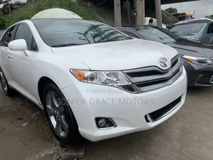 Toyota Venza AWD 2010 White