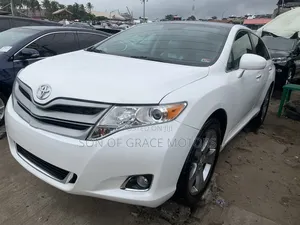 Toyota Venza AWD 2010 White