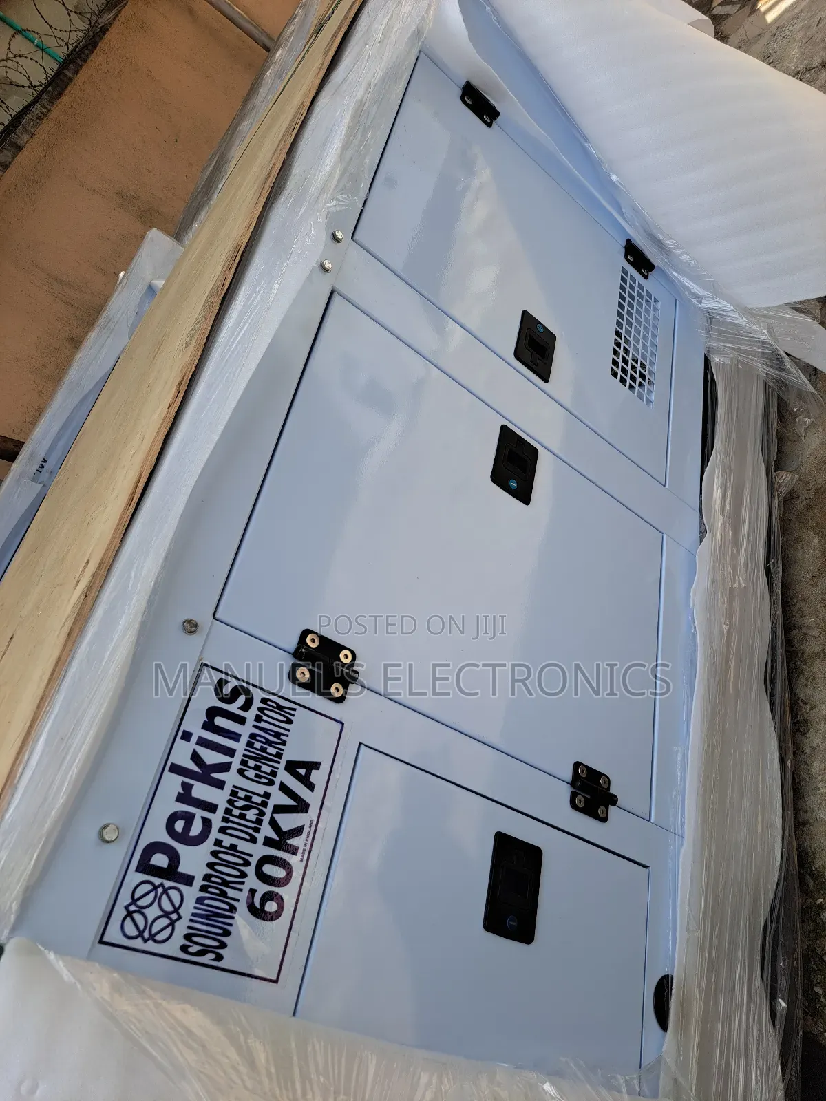 Perkins Diesel Soundproof Generator Model Sp60kva 100% Coppe