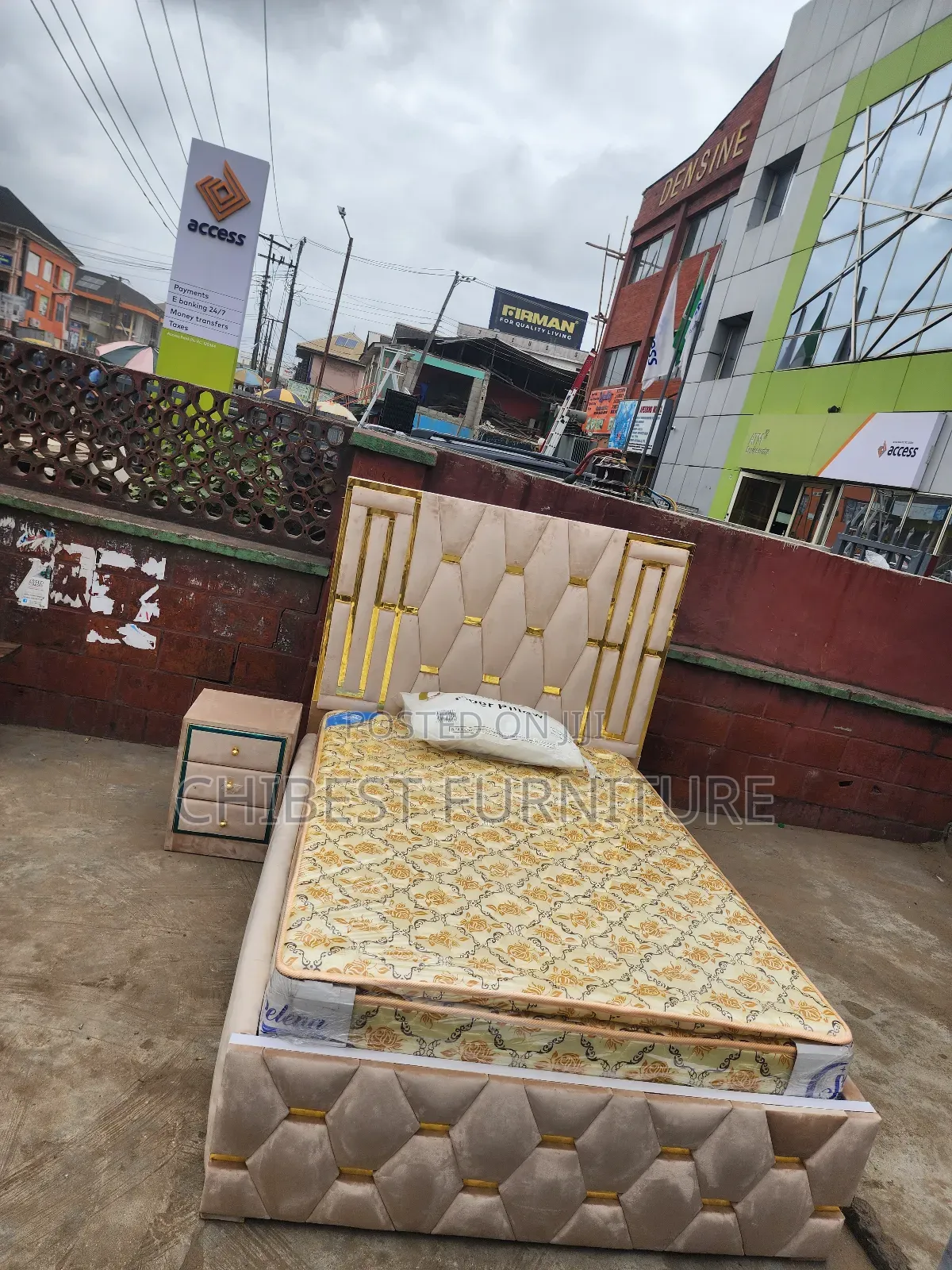Quality 4.5by6 Upholstery Padded Bed Frame With One Bed Side