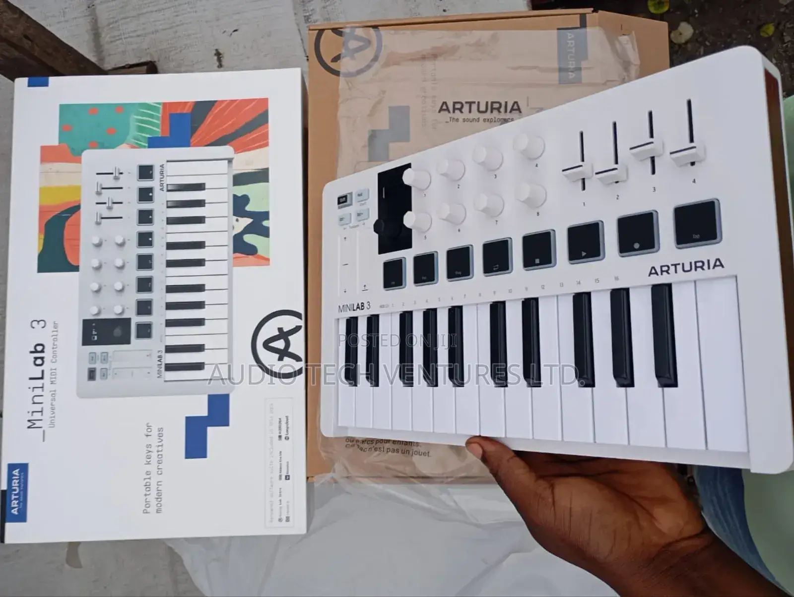 Arturia Minilab 3 Universal Music-Making Controller
