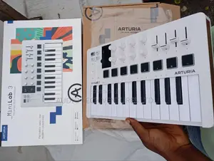 Arturia Minilab 3 Universal Music-Making Controller