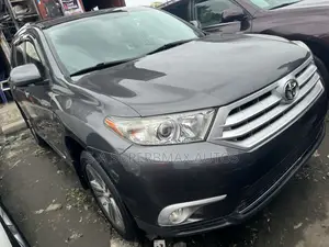 Toyota Highlander Limited 2012 Gray