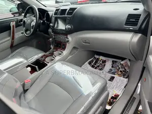 Toyota Highlander Limited 2012 Gray