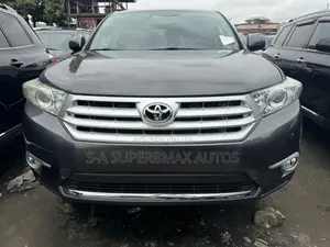 Toyota Highlander Limited 3.5l 4WD 2013 Gray