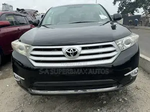 Toyota Highlander Limited 3.5l 4WD 2013 Black