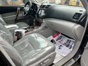 Toyota Highlander Limited 3.5l 4WD 2013 Black