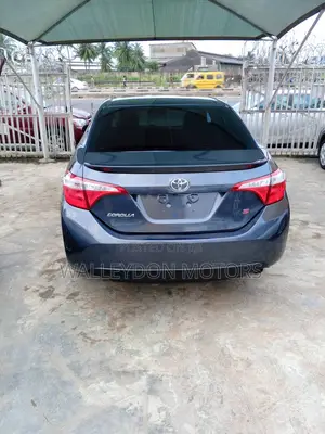 Toyota Corolla S 4dr Sedan (1.8L 4cyl CVT) 2015 Gray