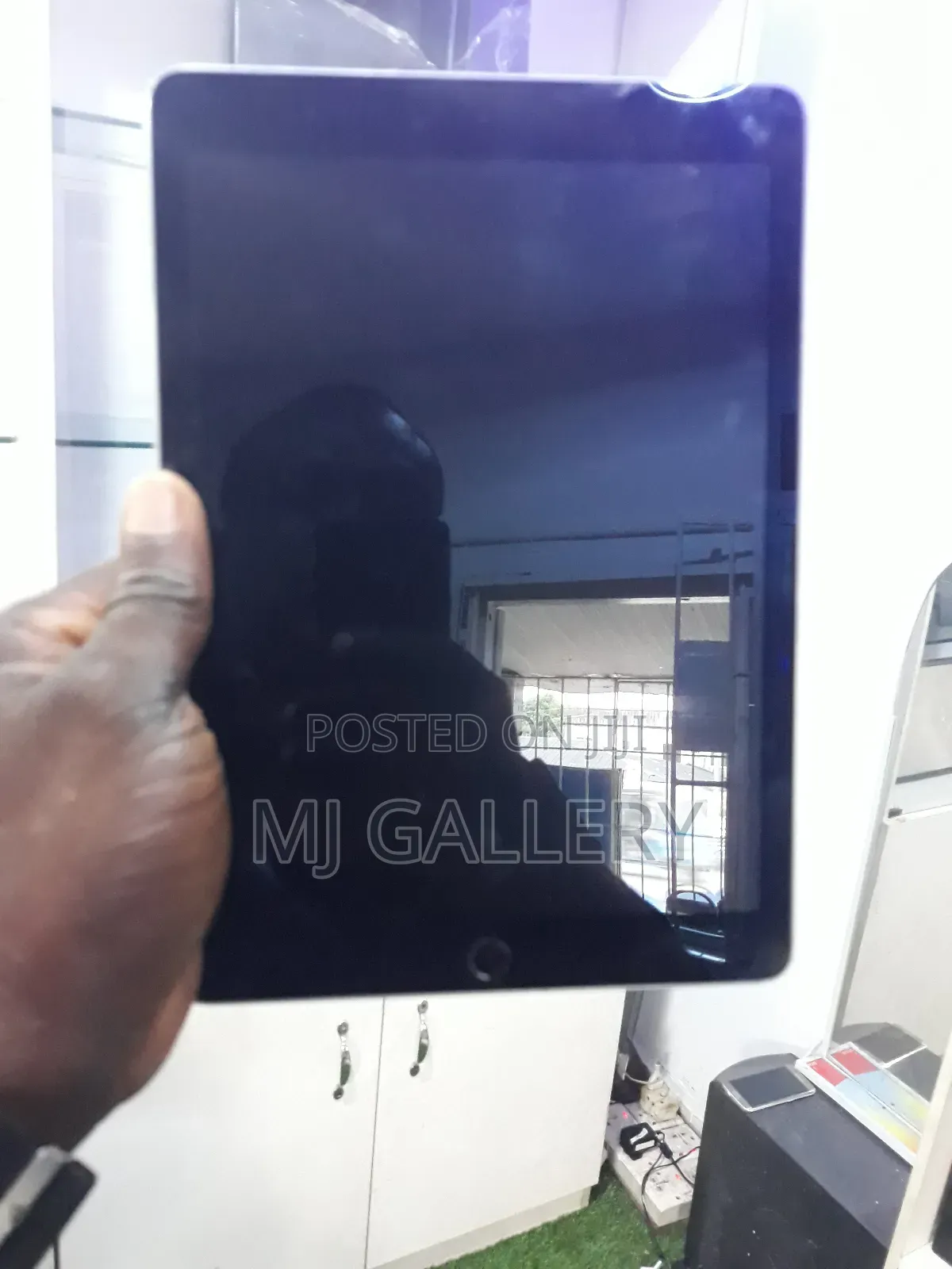 Apple iPad 5 (2022) 32 GB Gray