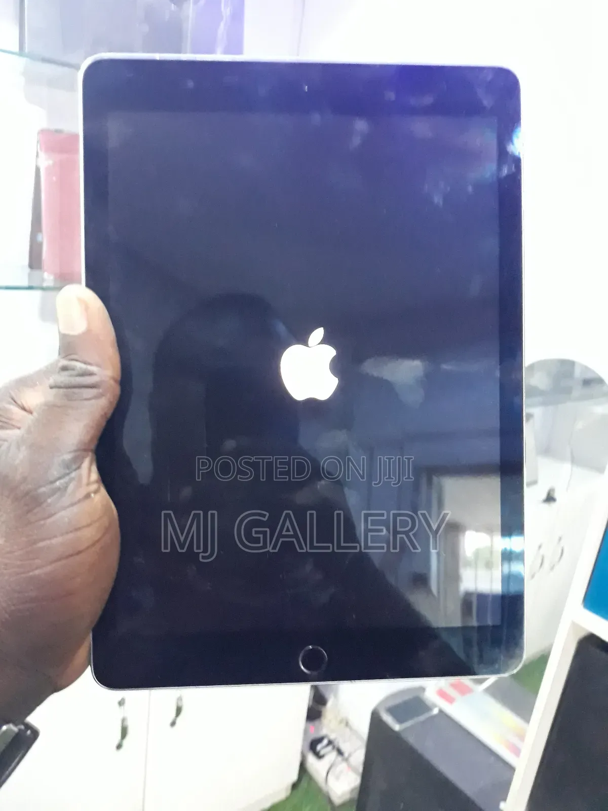 Apple iPad 5 (2022) 32 GB Gray