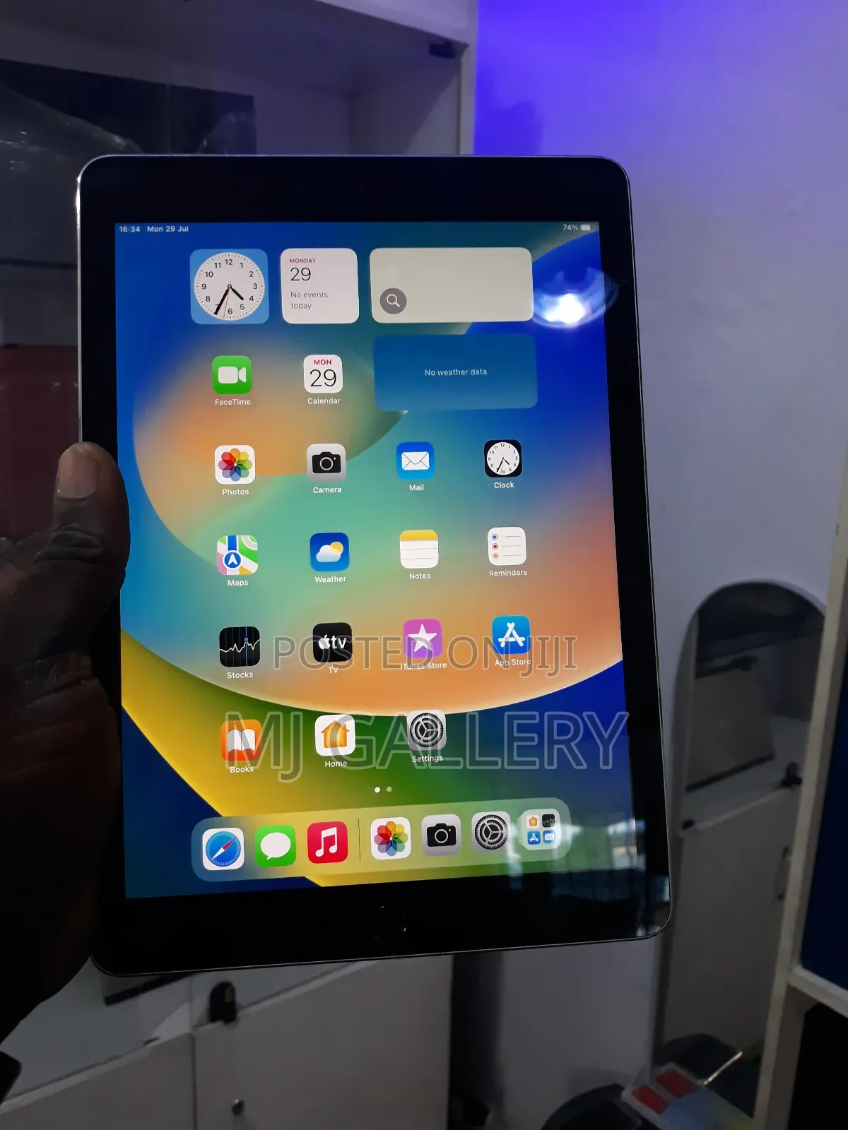 Apple iPad 5 (2022) 32 GB Gray