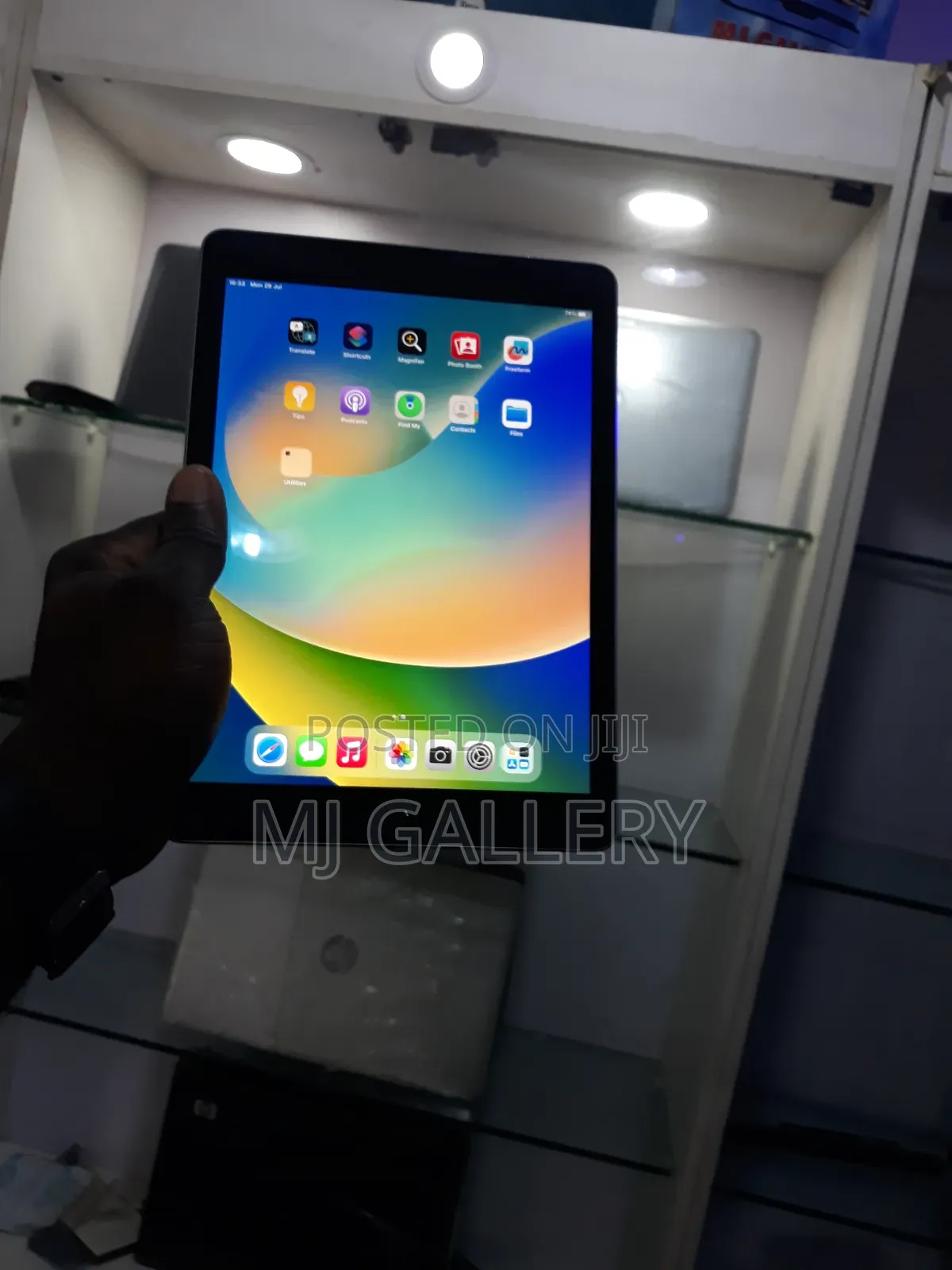 Apple iPad 5 (2022) 32 GB Gray