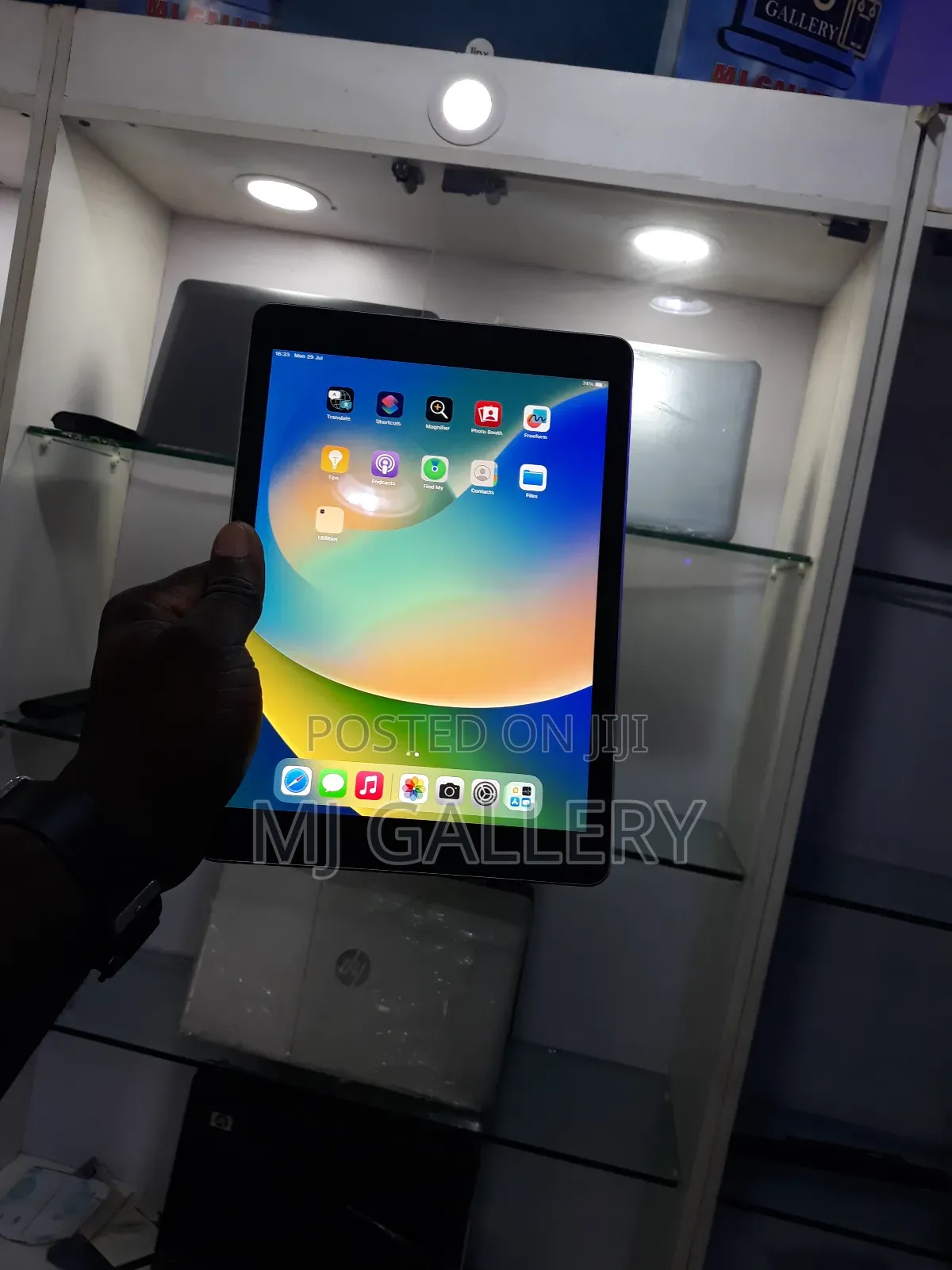 Apple iPad 5 (2022) 32 GB Gray