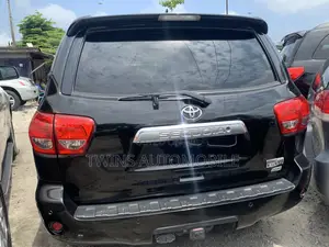 Toyota Sequoia 2015 Black
