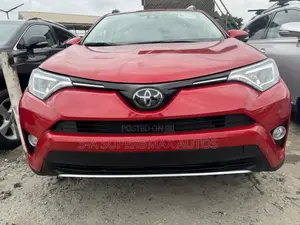 Toyota RAV4 2016 Red