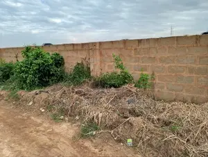 930 SQM of Land at Premier Layout for 40m