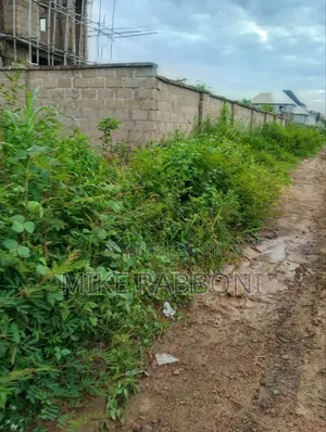 A Very Serene 930 SQM of Land in Premier Layout for 40m