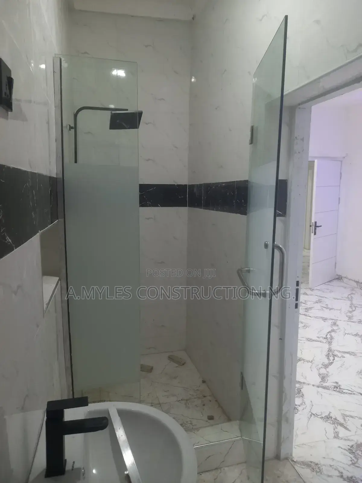 Shower Cubicles Side Open