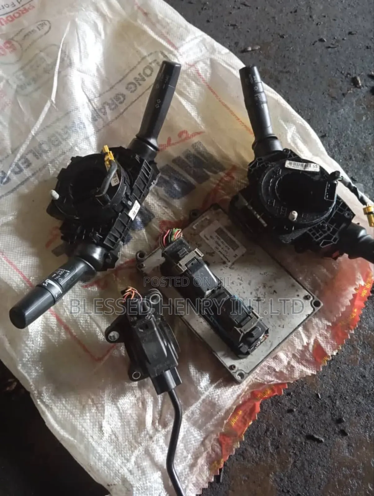 Horn Switch and Headlight Switch