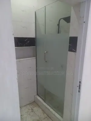 Shower Cubicles Mago